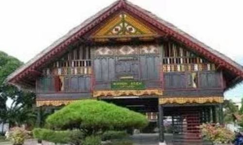 Rumah Adat Sulawesi Tenggara