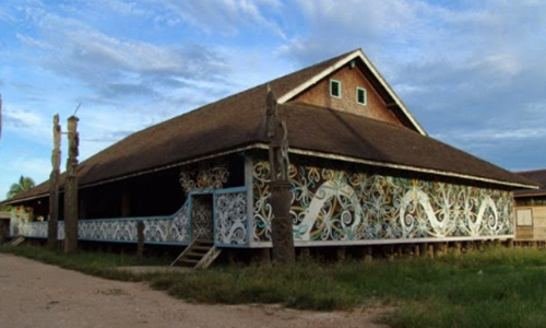 keunikan rumah adat Kalimantan Timur