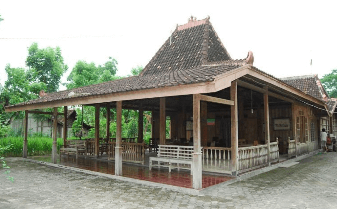 rumah adat yogyakarta